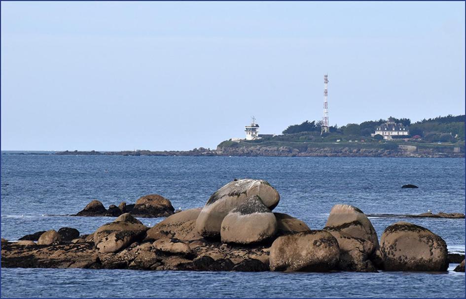 Appartement T3 De 74M2 Tres Lumineux Vue Panoramique Mer Et Plages Concarneau Exterior foto