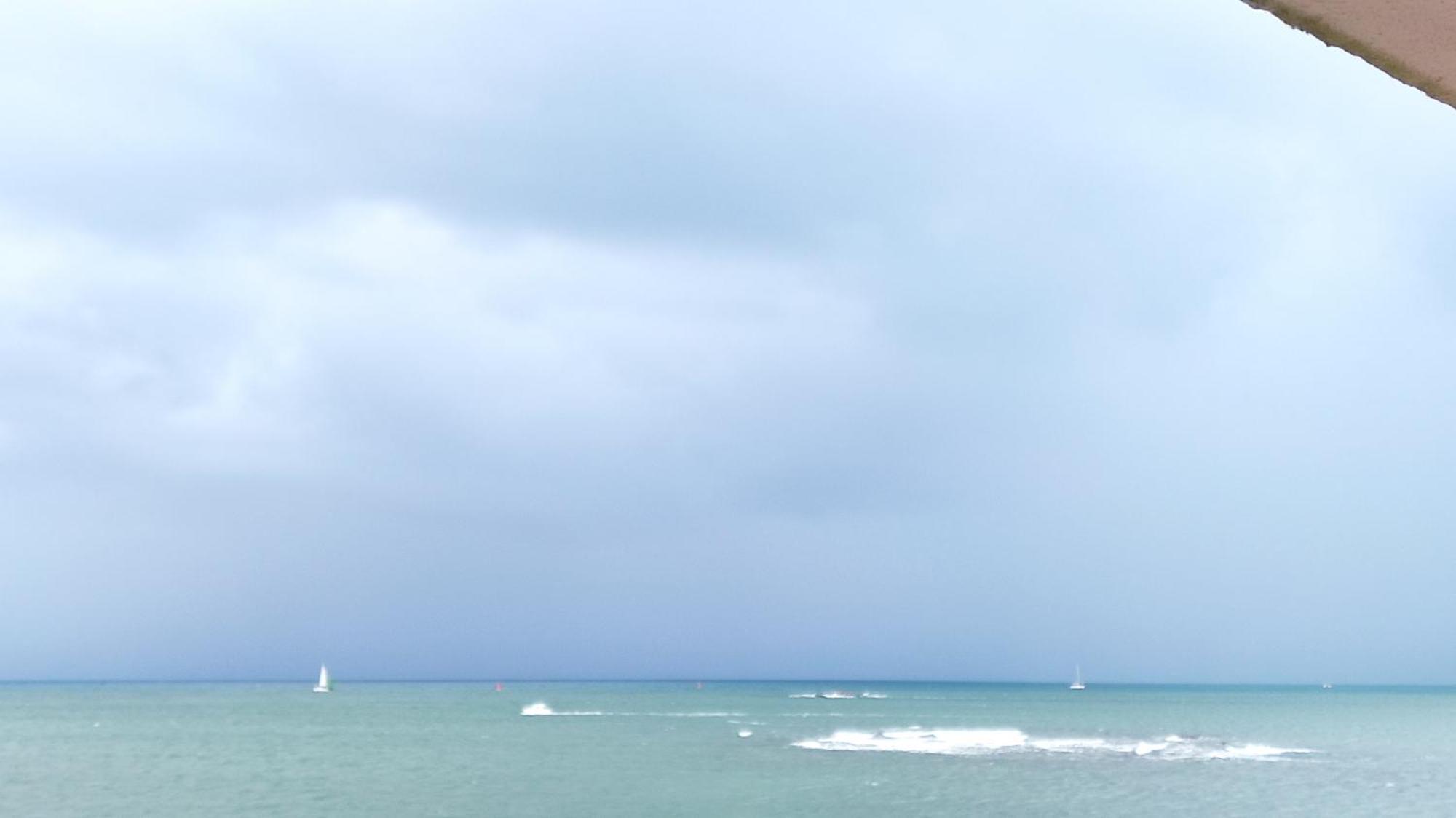 Appartement T3 De 74M2 Tres Lumineux Vue Panoramique Mer Et Plages Concarneau Exterior foto